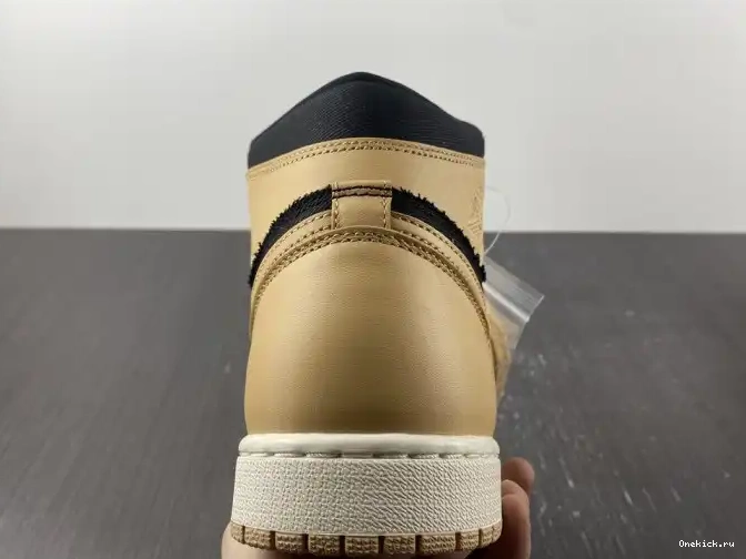 One Kick Jordan Heirloom 1 Air 555088-202 High OG 0624